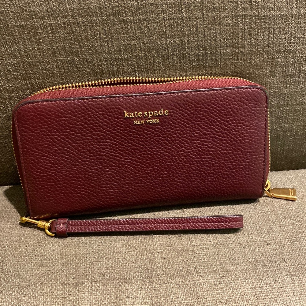 Kate spade New York wrist wallet